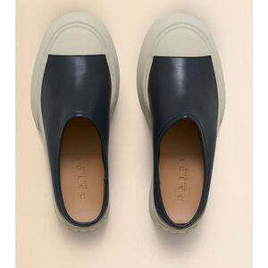 NWOB MARNI Black leather Pablo sabot, $875 Sz 38